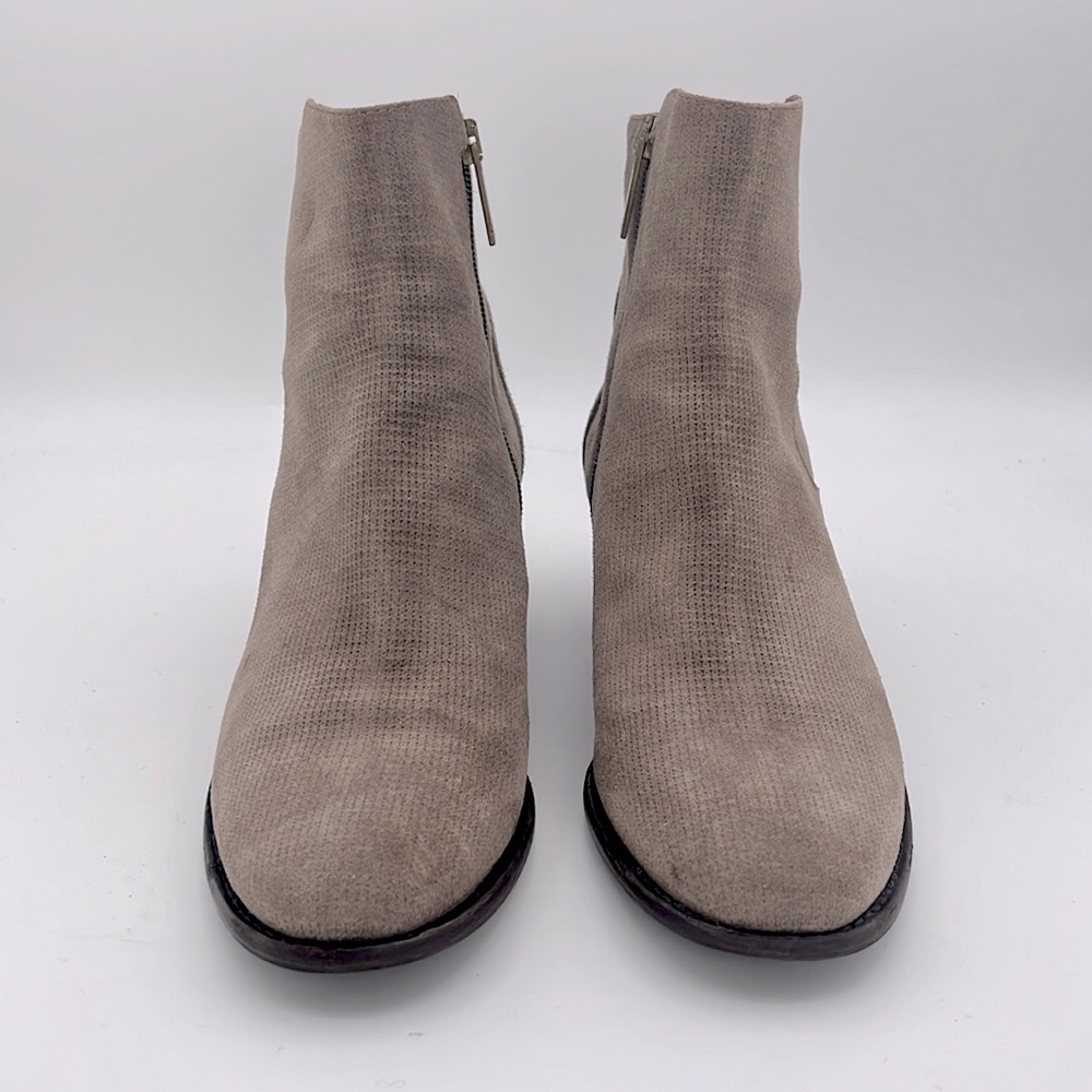 AQUATALIA - Women’s Tisha Ankle heeled Booties Tan Suede Leather Boots size 8.5 - Picture 2 of 10